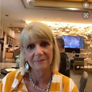 Meet your Posher, Linda